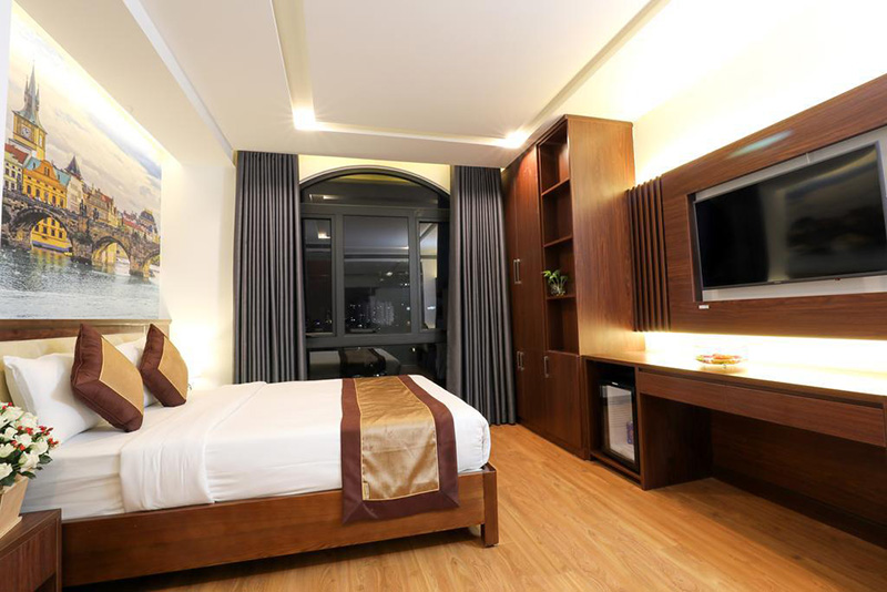 Budget Hotel: Prague Hotel, Ho Chi Minh City, Vietnam