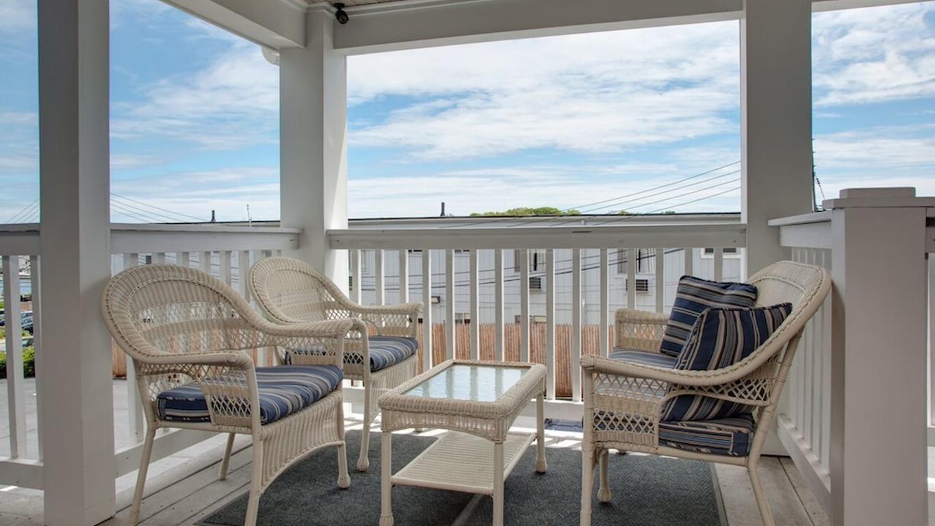 Cape Cod Harbor House Inn