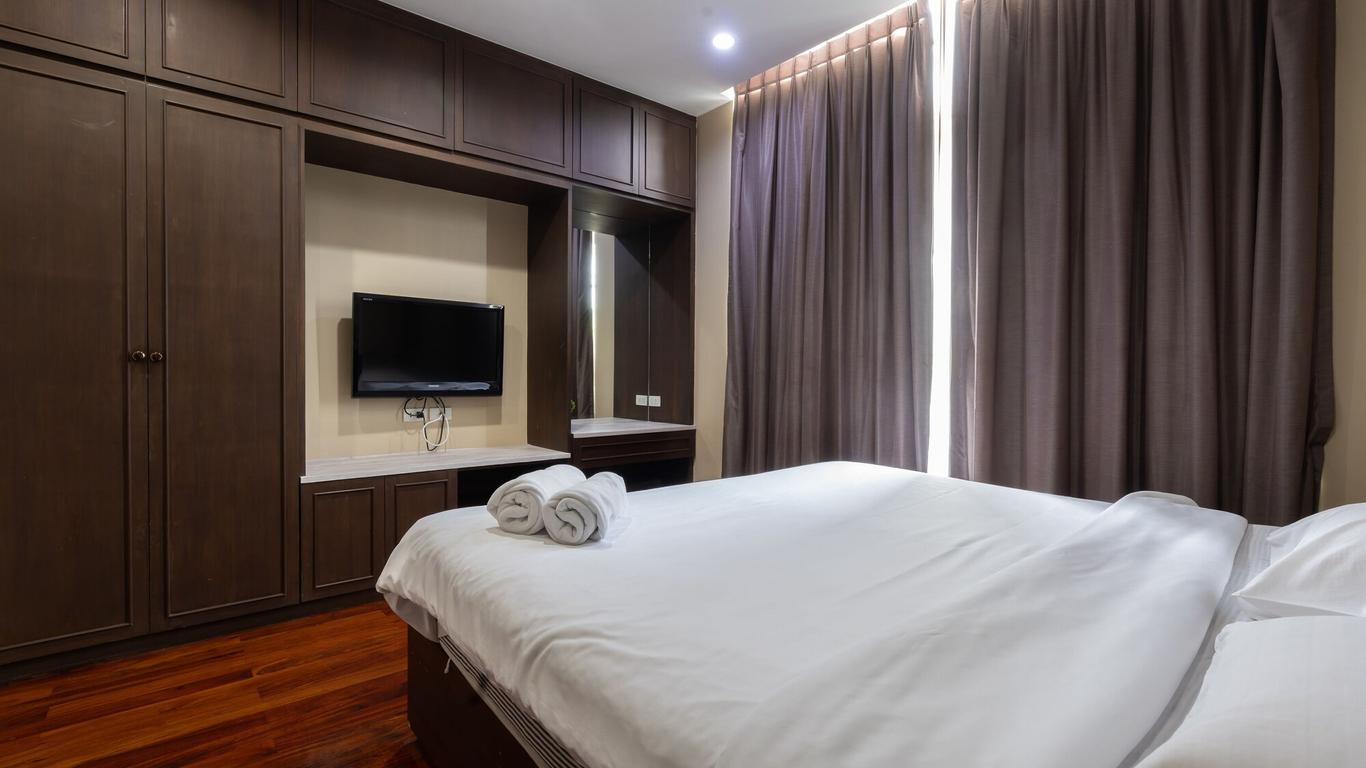 Greenview Ekkamai10 Suite